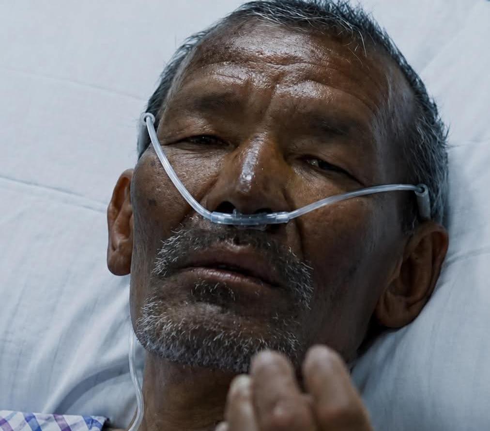‘খেয়েছি বরফ, ভাবতেই পারিনি বেঁচে ফিরব’ — এভারেস্টে নিখোঁজ থাকার পর মুখ খুললেন দাওয়া শেরপা