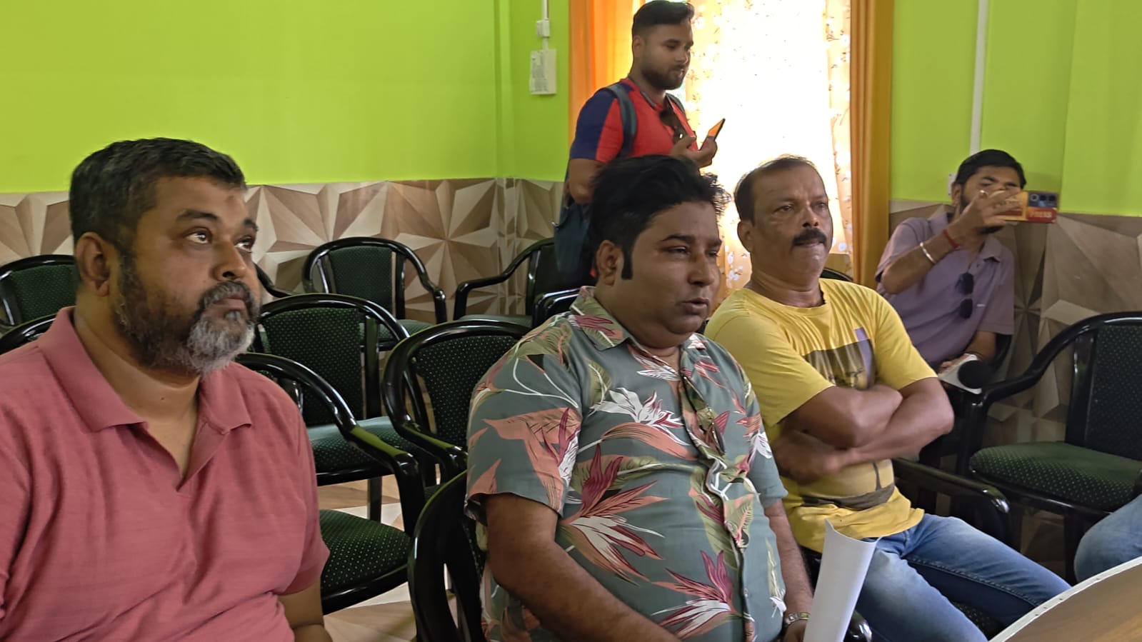 পরিবেশ পরিচ্ছন্নতার দাবিতে গ্রাম পঞ্চায়েতে স্মারক লিপি দিল পরিবেশপ্রেমী সংস্থা