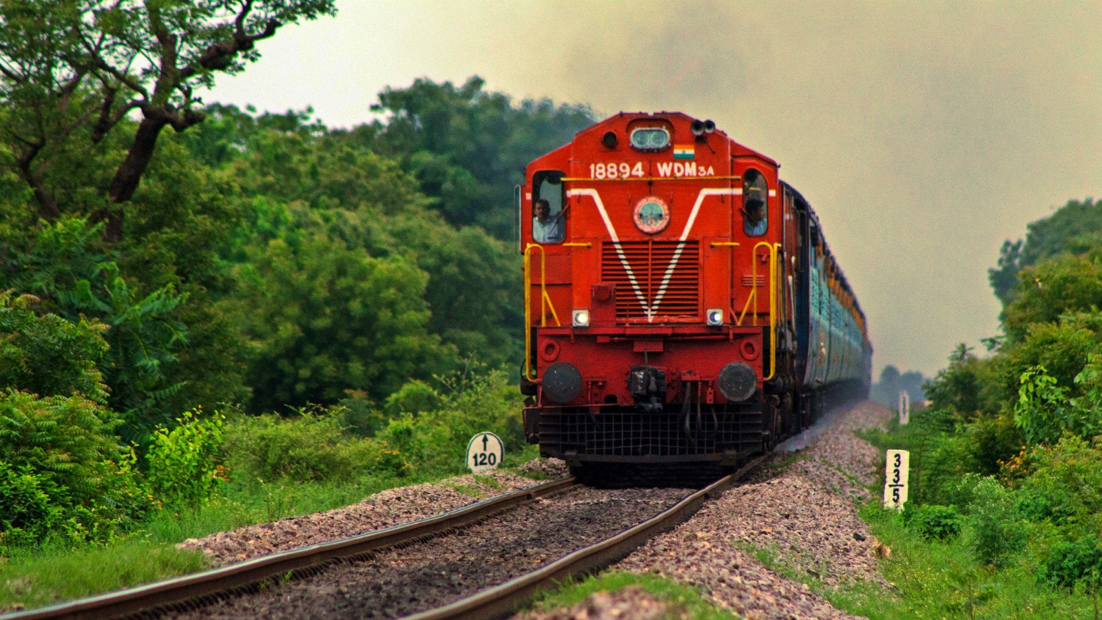 রায়গঞ্জবাসীর জন্য সুখবর, ডালখোলা–রায়গঞ্জ–গাজল হাই স্পিড রেল লাইনের সার্ভের কাজ শুরু, জেলাজুড়ে আশার আলো