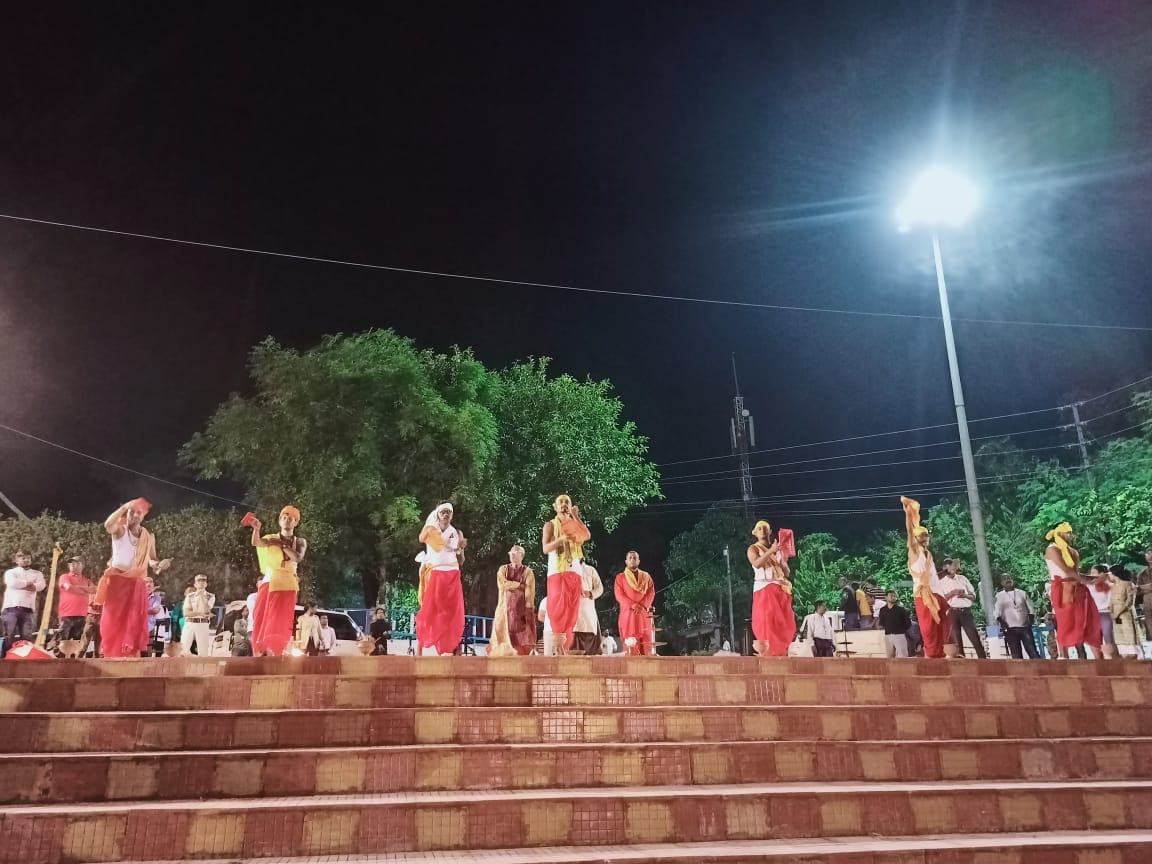 আশীর্বাদ দিয়া’র সন্ধ্যায় মহকুমাশাসকের উদ্যোগে মাল নদীর ঘাটে গঙ্গা আরতি অনুষ্ঠিত হবে